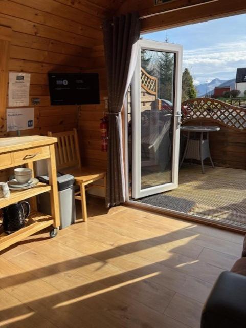 Conifer Cabins Форт-Вільям Екстер'єр фото